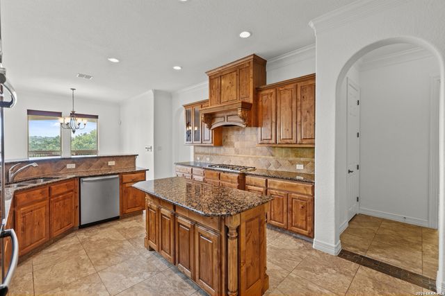 623 Sentry Hl, San Antonio, TX 78260