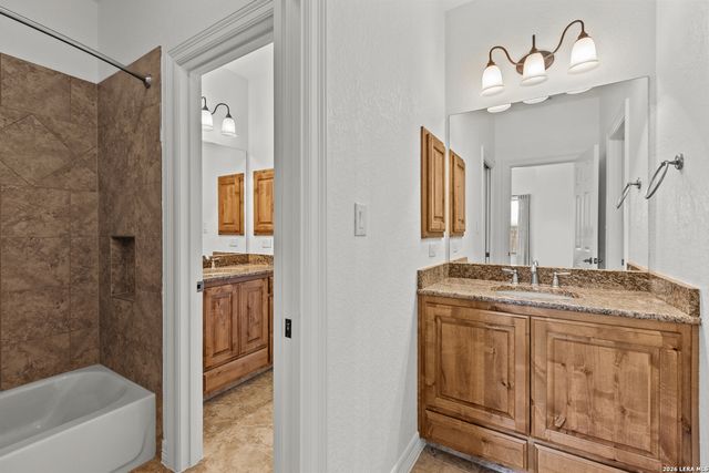 623 Sentry Hl, San Antonio, TX 78260
