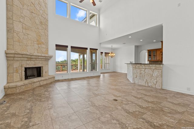 623 Sentry Hl, San Antonio, TX 78260