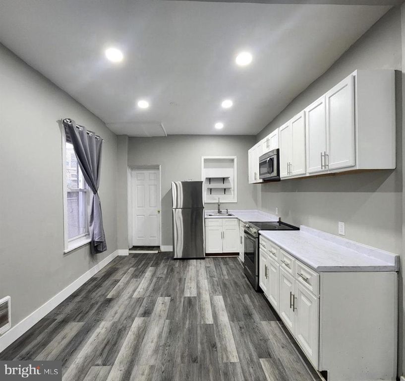 1834 N 22ND ST, PHILADELPHIA, PA 19121 — photo 2