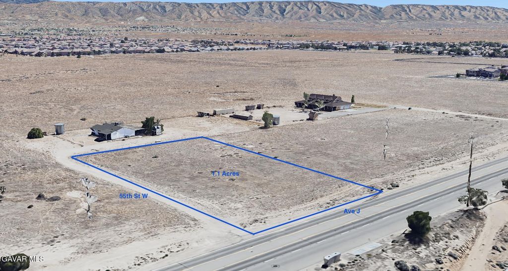 Ave J Vic 55 Stw Street, Del Sur, CA 93536