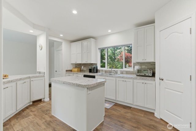 29377 Scenic Drive NE, Poulsbo, WA 98370