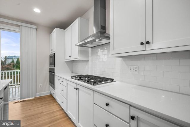 9516 KIMBLETON HALL LOOP, Manassas Park, VA 20111