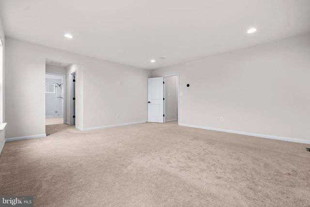 9516 KIMBLETON HALL LOOP, Manassas Park, VA 20111