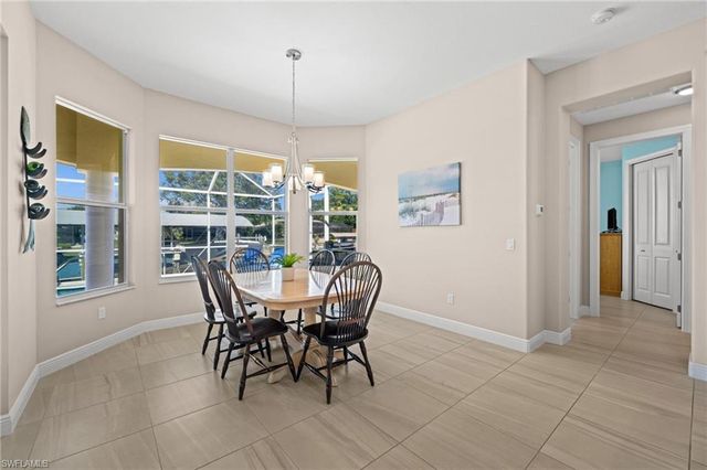 211 SE 37th LN, Cape Coral, FL 33904
