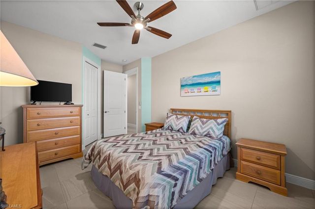 211 SE 37th LN, Cape Coral, FL 33904