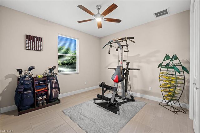 211 SE 37th LN, Cape Coral, FL 33904