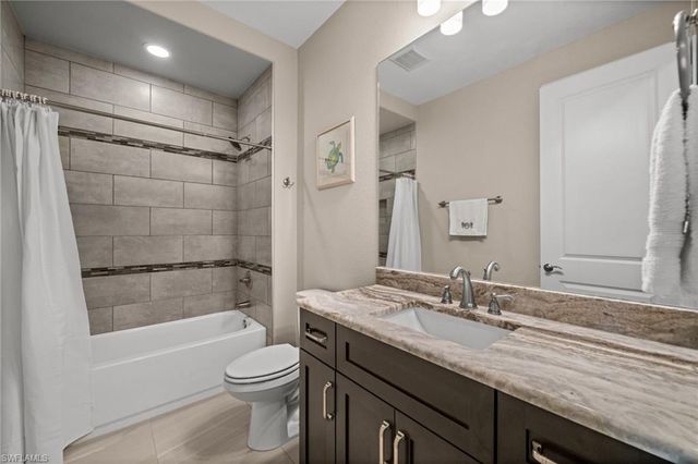 211 SE 37th LN, Cape Coral, FL 33904