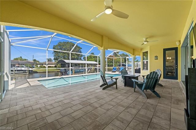 211 SE 37th LN, Cape Coral, FL 33904
