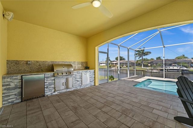 211 SE 37th LN, Cape Coral, FL 33904