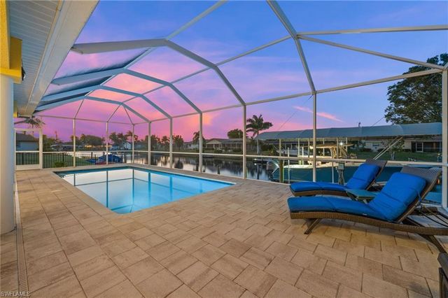 211 SE 37th LN, Cape Coral, FL 33904