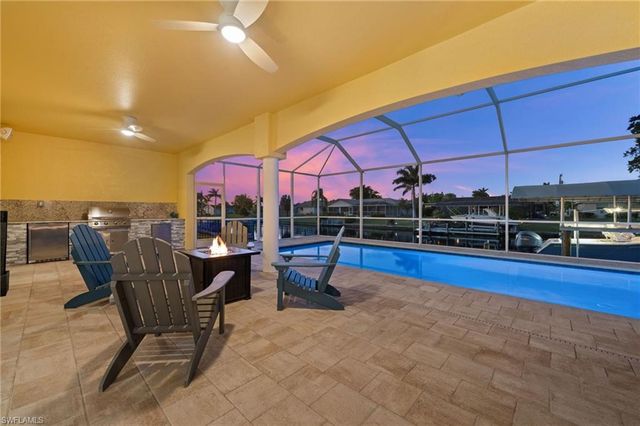 211 SE 37th LN, Cape Coral, FL 33904