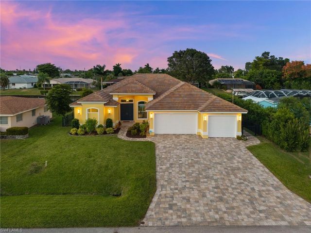 211 SE 37th LN, Cape Coral, FL 33904