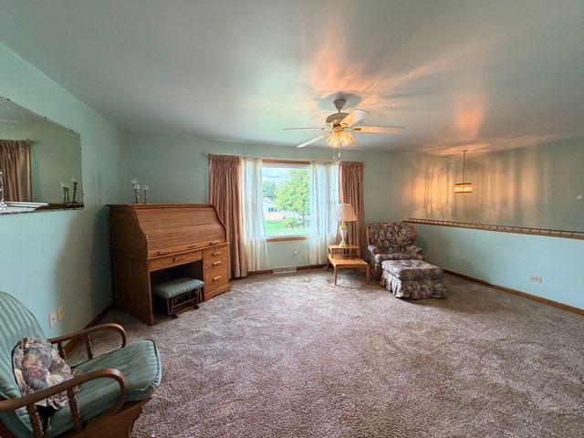 828 Regent Street, New Lenox, IL 60451