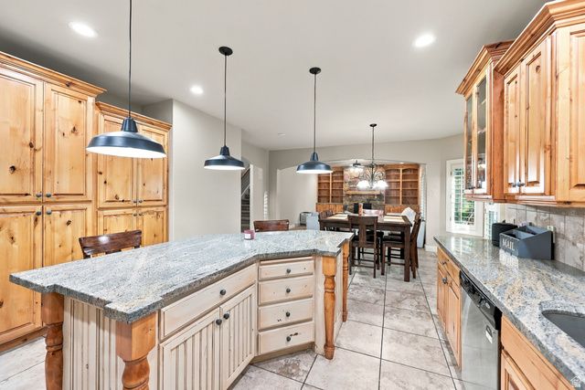 1724 E ELLERBECK LN, Draper, UT 84020