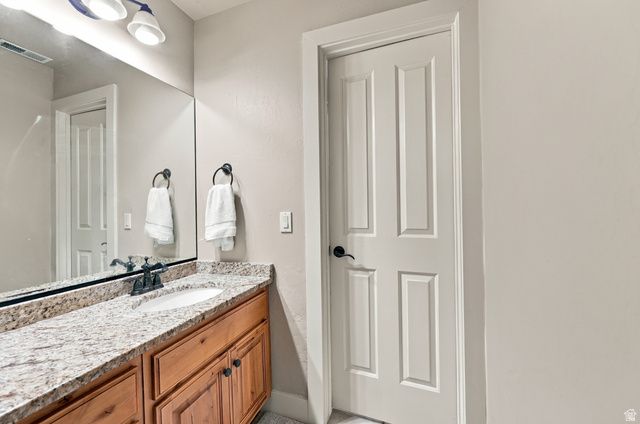 1724 E ELLERBECK LN, Draper, UT 84020