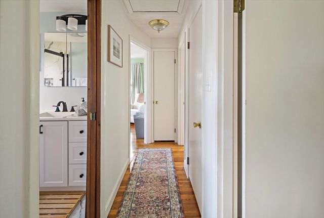 12 Karen Rd, Woburn, MA 01801
