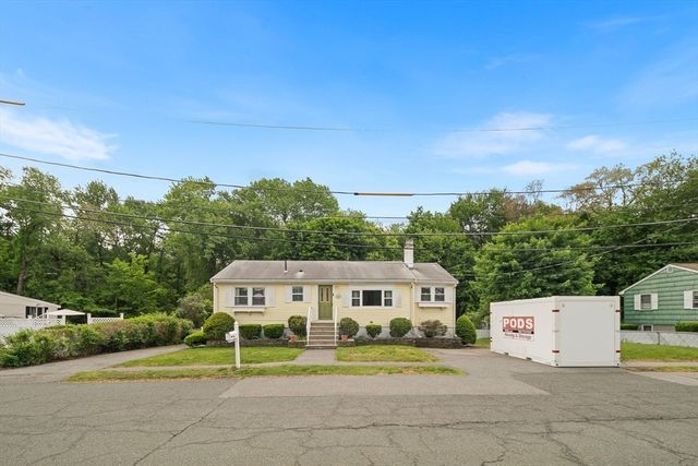 12 Karen Rd, Woburn, MA 01801