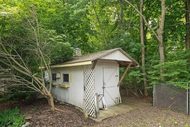 12 Karen Rd, Woburn, MA 01801