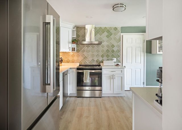 12 Karen Rd, Woburn, MA 01801