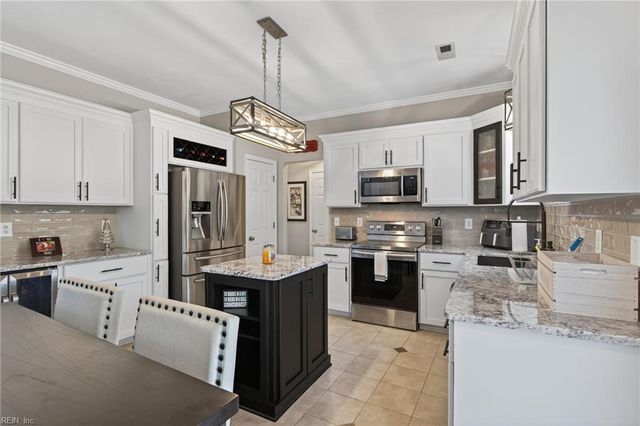 962 Foxboro DR, Newport News, VA 23602