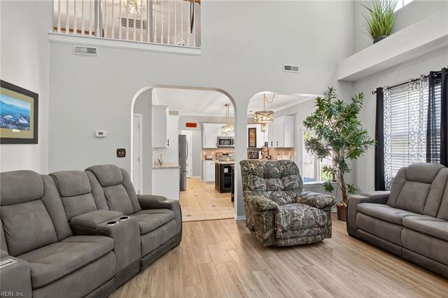 962 Foxboro DR, Newport News, VA 23602