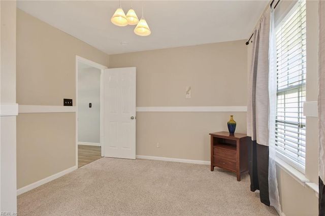 962 Foxboro DR, Newport News, VA 23602