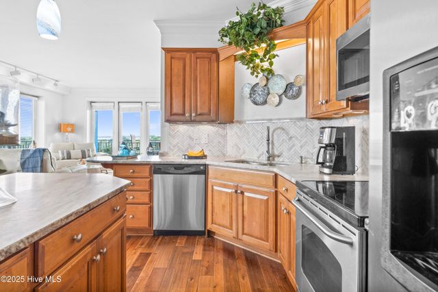 4425 Arendell Street 609, Morehead City, NC 28557