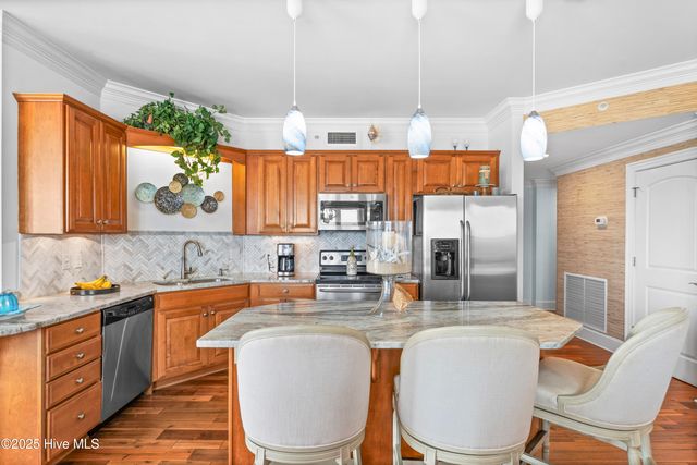 4425 Arendell Street 609, Morehead City, NC 28557