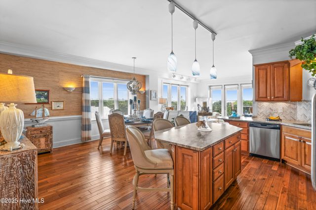 4425 Arendell Street 609, Morehead City, NC 28557