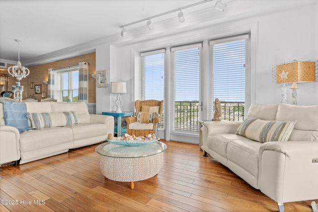 4425 Arendell Street 609, Morehead City, NC 28557