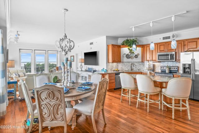 4425 Arendell Street 609, Morehead City, NC 28557