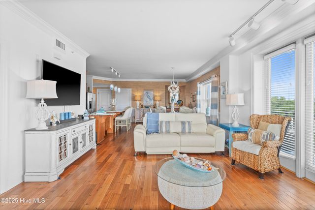 4425 Arendell Street 609, Morehead City, NC 28557