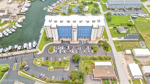 4425 Arendell Street 609, Morehead City, NC 28557