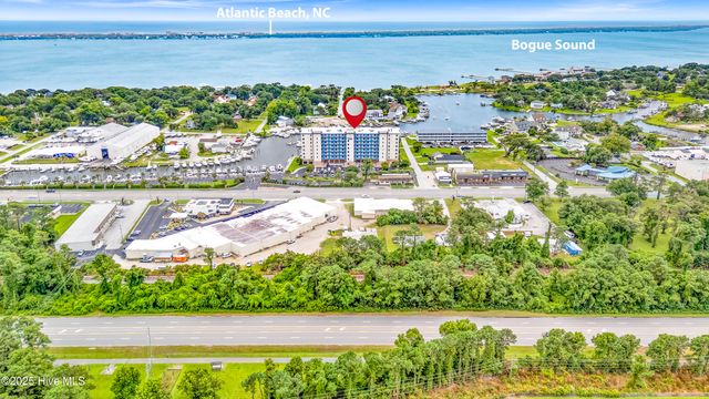 4425 Arendell Street 609, Morehead City, NC 28557