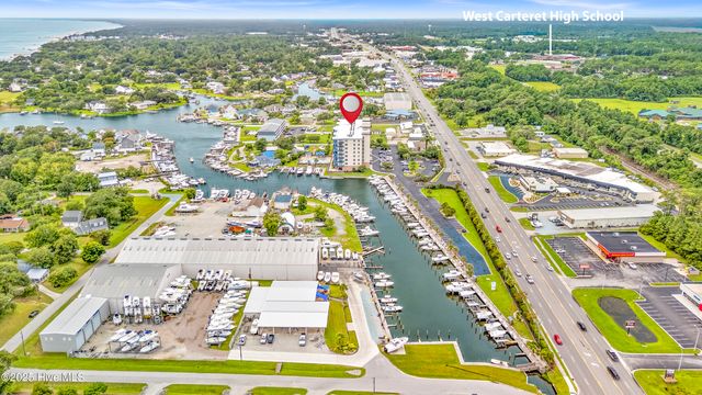 4425 Arendell Street 609, Morehead City, NC 28557