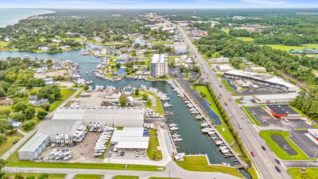 4425 Arendell Street 609, Morehead City, NC 28557