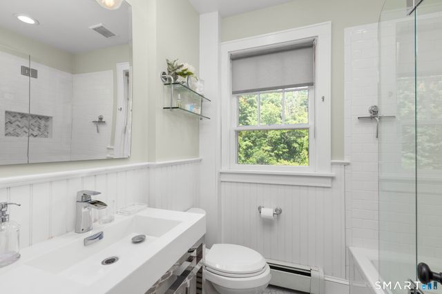 207 Redding Road, Redding, CT 06896