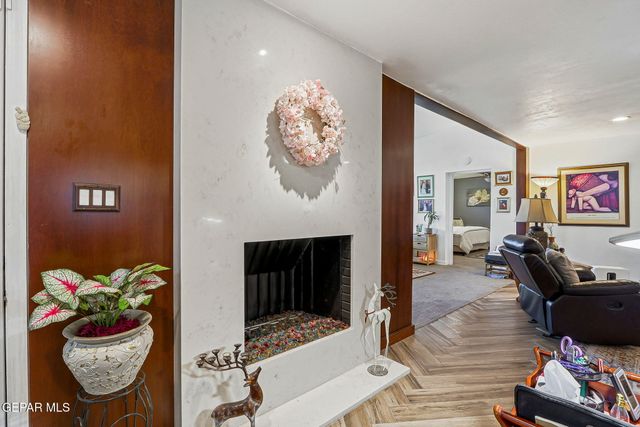 9517 DESERT HILLS Lane, El Paso, TX 79925