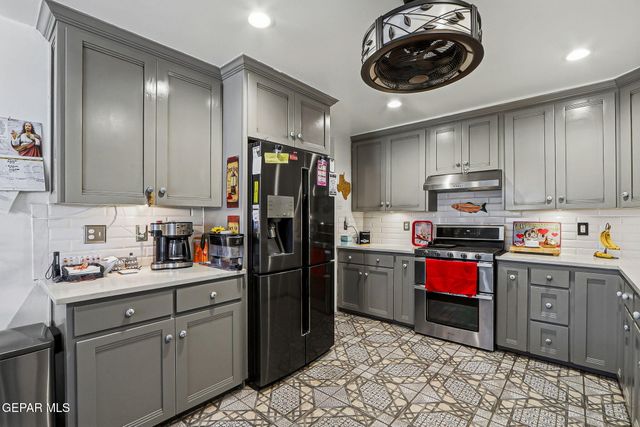 9517 DESERT HILLS Lane, El Paso, TX 79925