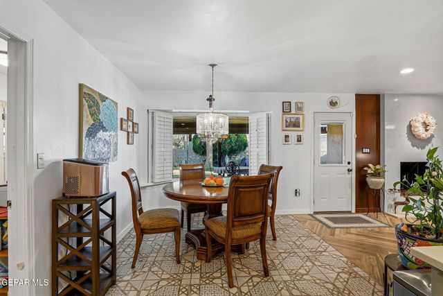 9517 DESERT HILLS Lane, El Paso, TX 79925