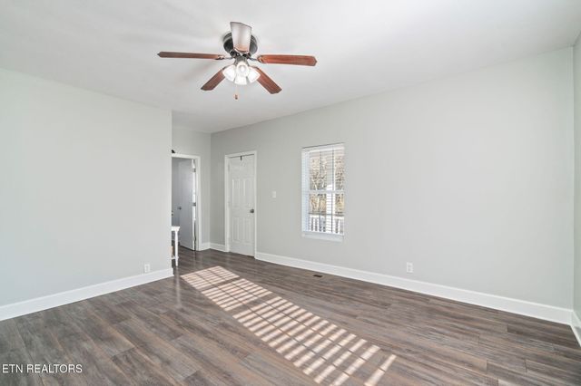 618 Steekee Rd, Loudon, TN 37774