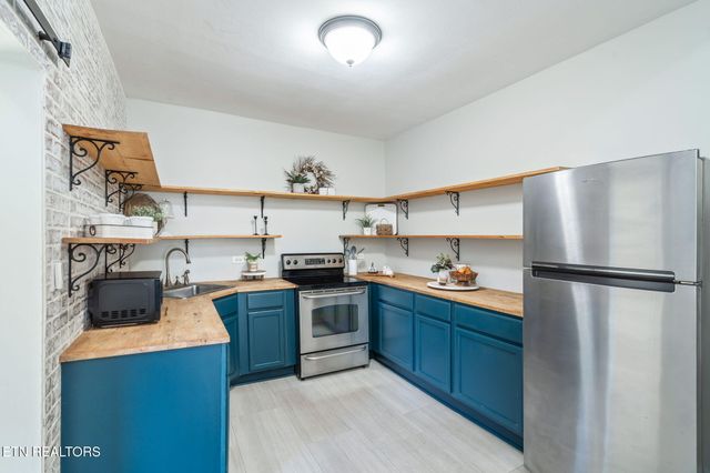 618 Steekee Rd, Loudon, TN 37774