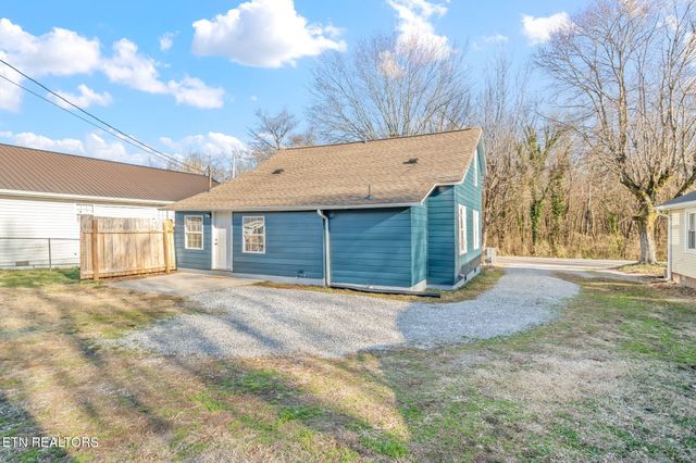 618 Steekee Rd, Loudon, TN 37774