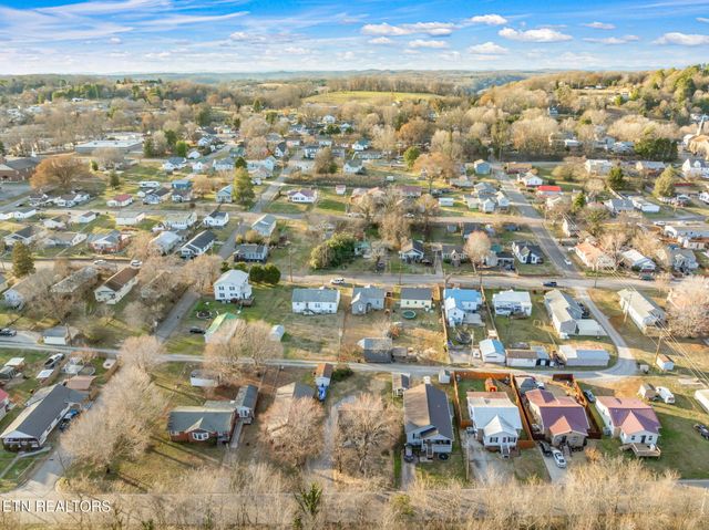 618 Steekee Rd, Loudon, TN 37774