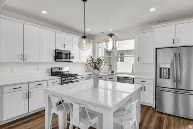 11059 S FREESTONE RD, South Jordan, UT 84095