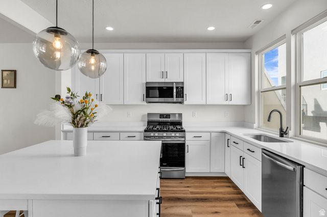 11059 S FREESTONE RD, South Jordan, UT 84095