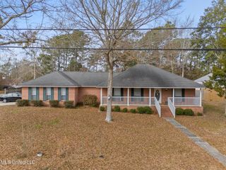 2013 Pompano Drive, Gautier, MS 39553