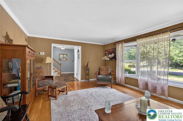 1466 Willowbrook Drive, Lower Saucon Twp, PA 18015
