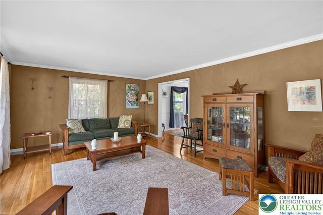 1466 Willowbrook Drive, Lower Saucon Twp, PA 18015
